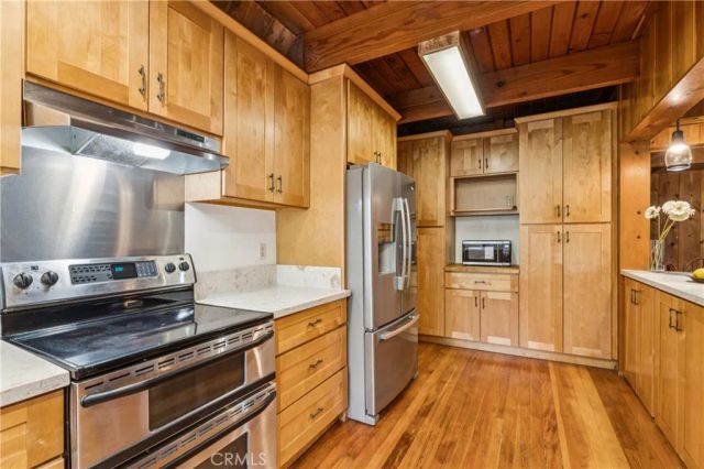 189 St Hwy 173, Lake Arrowhead, CA 92352
