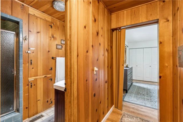 189 St Hwy 173, Lake Arrowhead, CA 92352