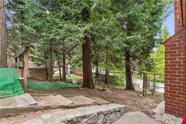 189 St Hwy 173, Lake Arrowhead, CA 92352