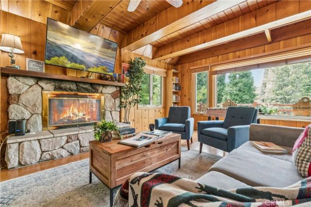 189 St Hwy 173, Lake Arrowhead, CA 92352