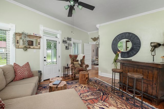 109 N 8th Street, Ozark, MO 65721