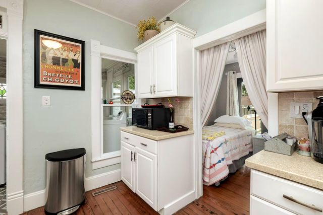 109 N 8th Street, Ozark, MO 65721