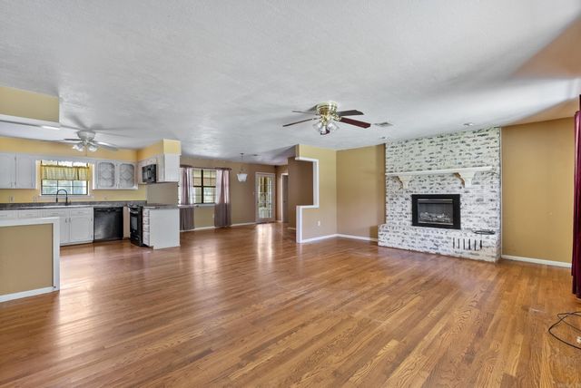 21 Center Street, Ward, AR 72176