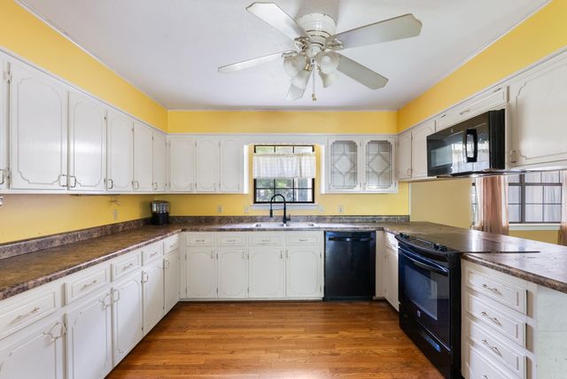 21 Center Street, Ward, AR 72176