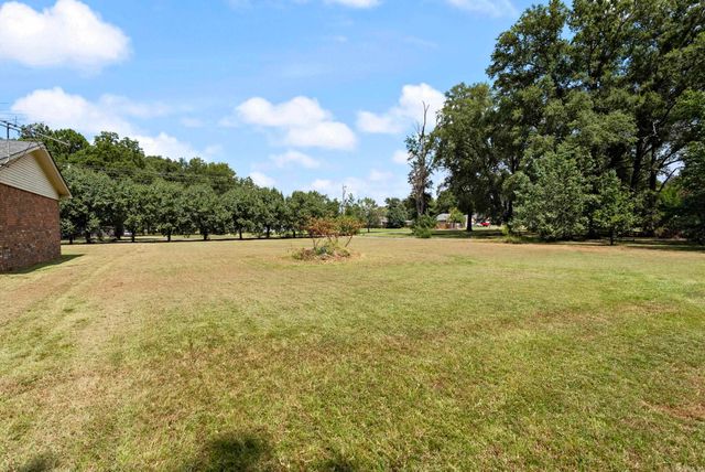 21 Center Street, Ward, AR 72176