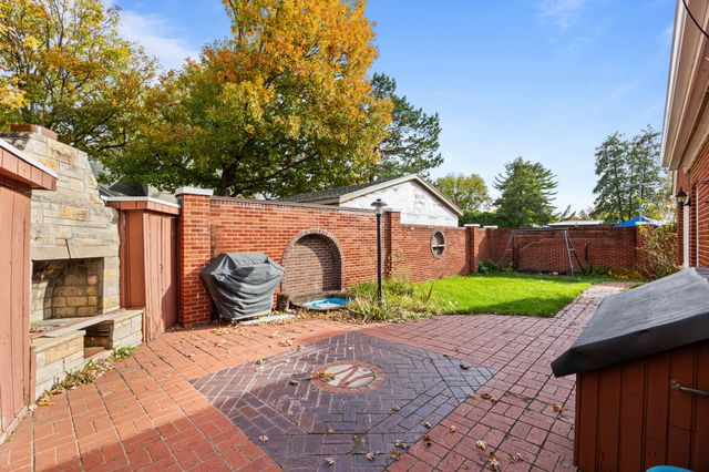 1002 Carroll Avenue, Ames, IA 50010