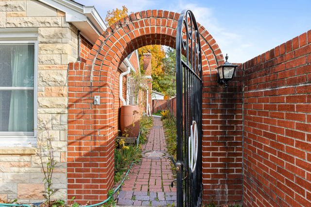 1002 Carroll Avenue, Ames, IA 50010