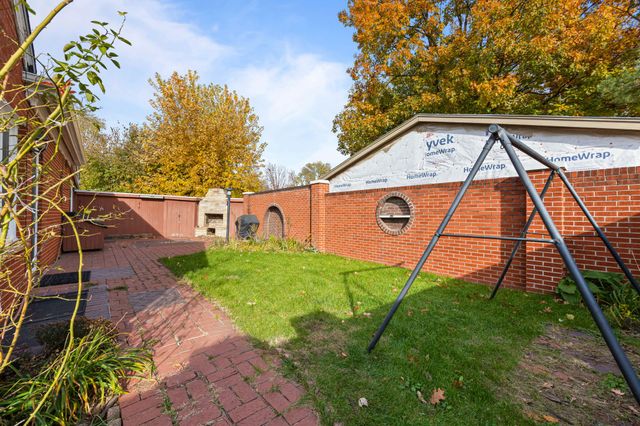 1002 Carroll Avenue, Ames, IA 50010