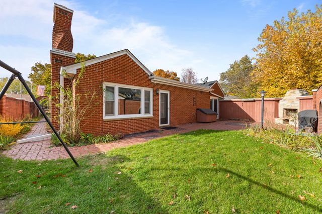 1002 Carroll Avenue, Ames, IA 50010