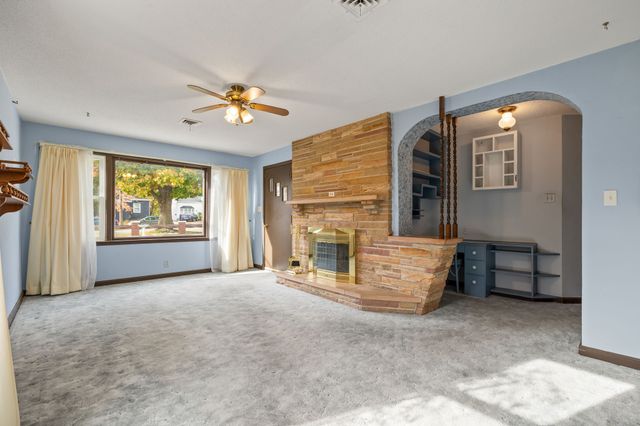 1002 Carroll Avenue, Ames, IA 50010