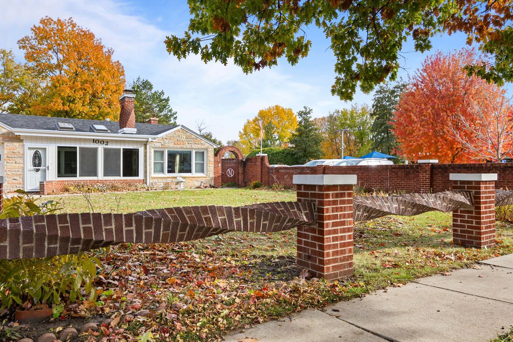 1002 Carroll Avenue, Ames, IA 50010