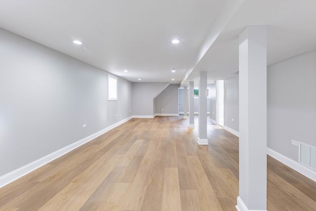 2107 EAST Avenue, Berwyn, IL 60402