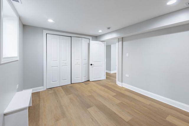 2107 EAST Avenue, Berwyn, IL 60402