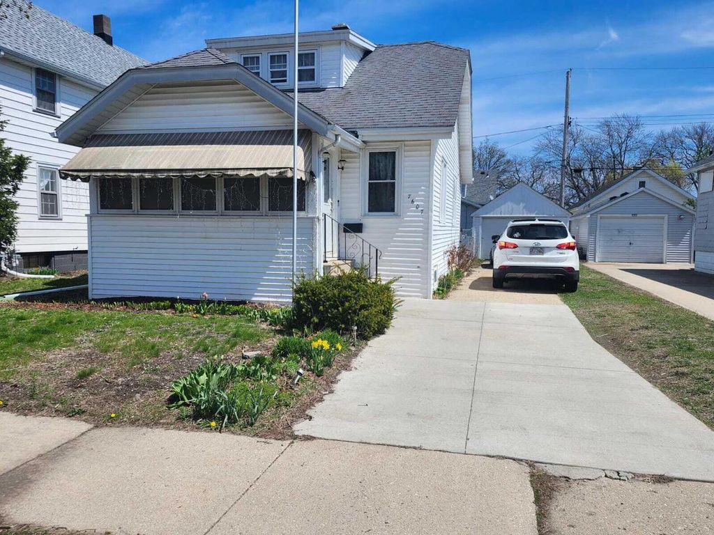 7607 15th AVENUE, Kenosha, WI 53143