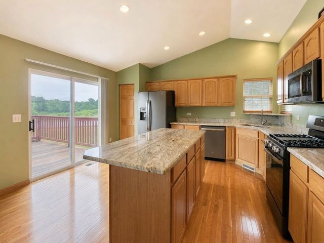 8416 Redbud Court, Wonder Lake, IL 60097