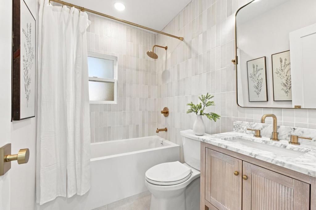 Image 10 of property listing at 1596 Mckendrie Street, San Jose, CA 95126
