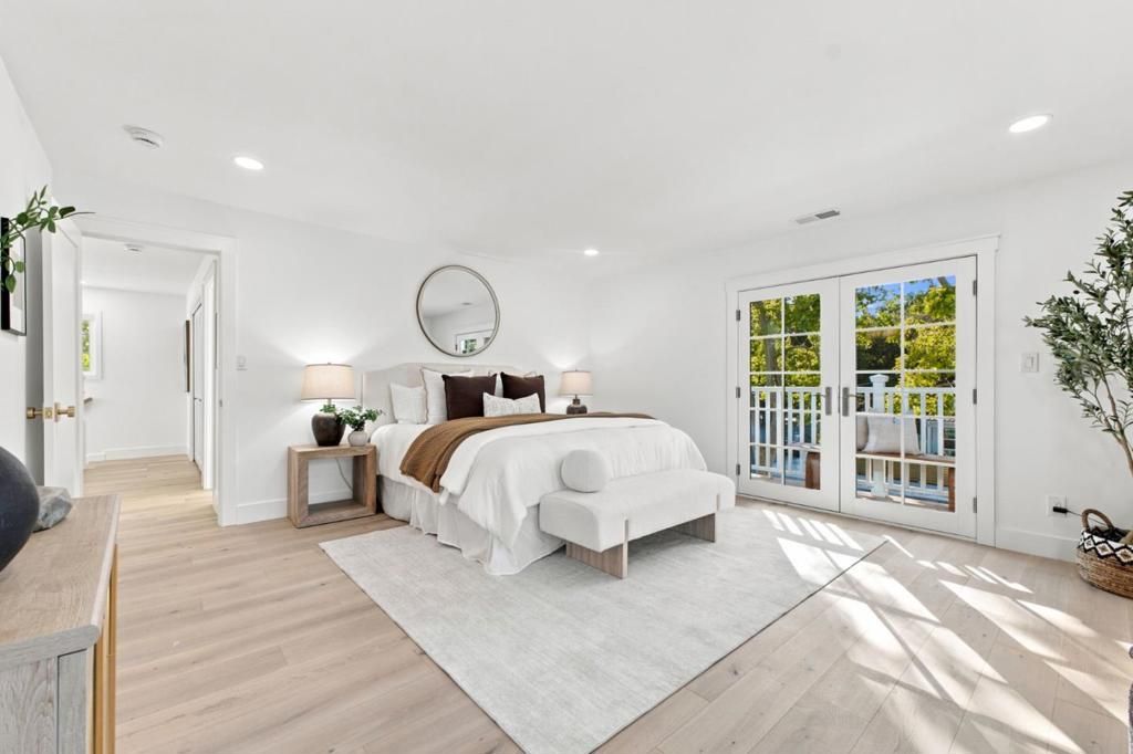 Image 18 of property listing at 1596 Mckendrie Street, San Jose, CA 95126