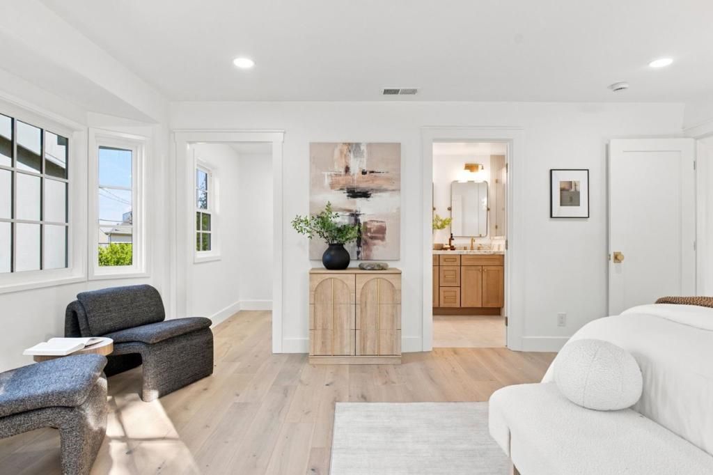 Image 22 of property listing at 1596 Mckendrie Street, San Jose, CA 95126
