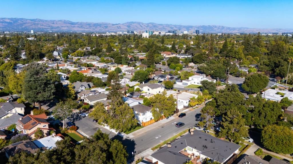 Image 34 of property listing at 1596 Mckendrie Street, San Jose, CA 95126