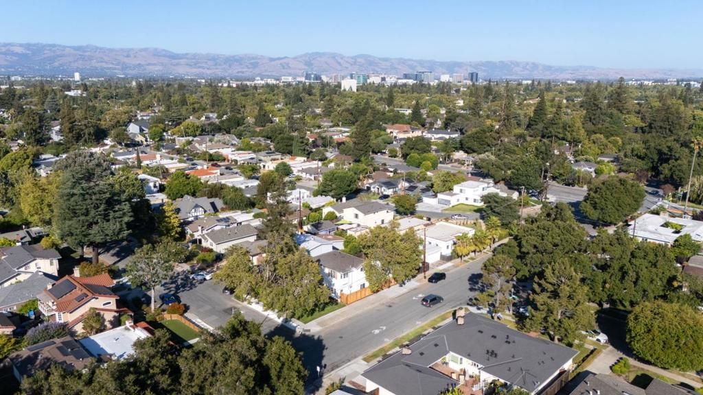 Image 35 of property listing at 1596 Mckendrie Street, San Jose, CA 95126