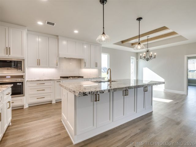 17826 S 48th East Avenue, Bixby, OK 74008