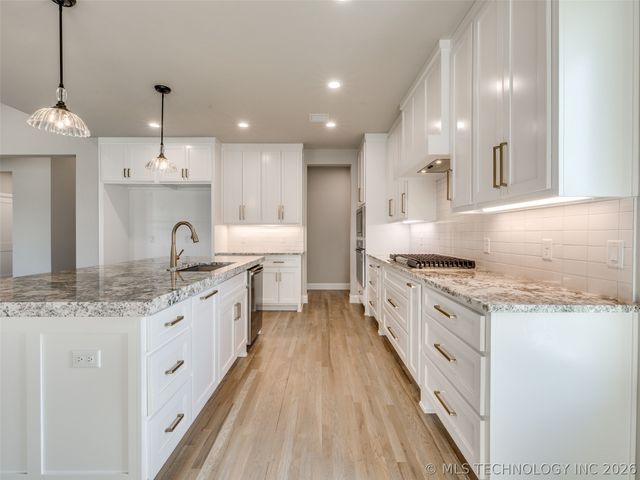 17826 S 48th East Avenue, Bixby, OK 74008