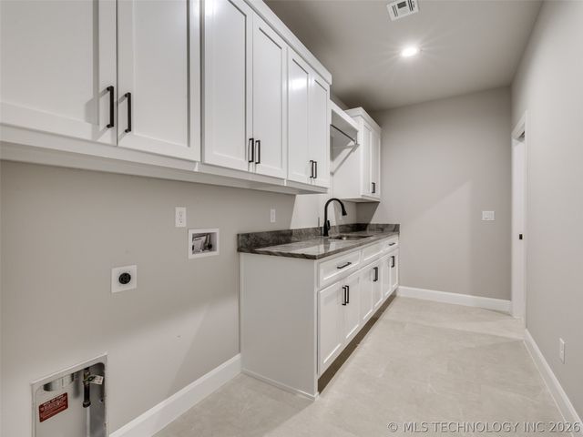 17826 S 48th East Avenue, Bixby, OK 74008