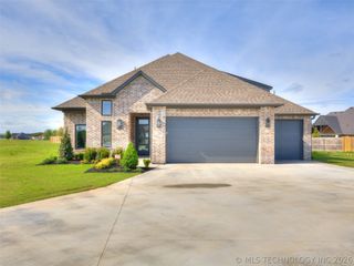 17826 S 48th East Avenue, Bixby, OK 74008