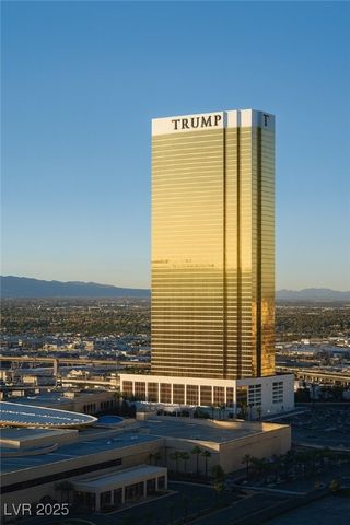 2000 North Fashion Show Drive 4000, Las Vegas, NV 89109