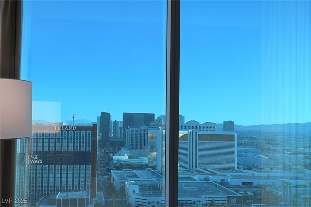 2000 North Fashion Show Drive 4000, Las Vegas, NV 89109