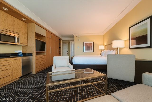 2000 North Fashion Show Drive 4000, Las Vegas, NV 89109