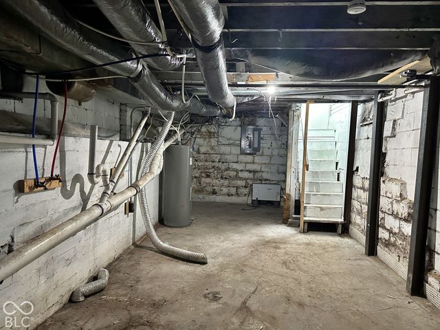 2009 Westview Drive, Indianapolis, IN 46221