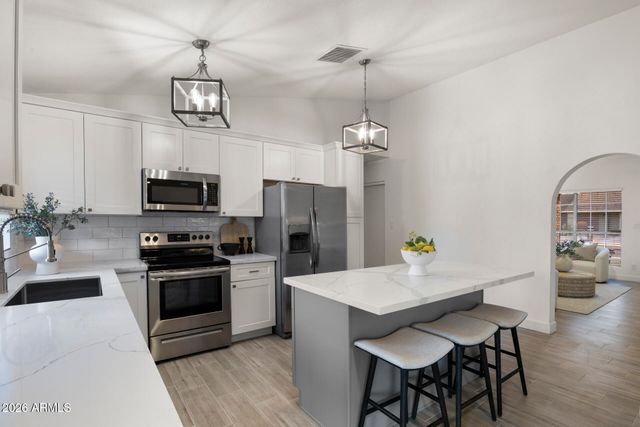 928 E HOPE Street, Mesa, AZ 85203