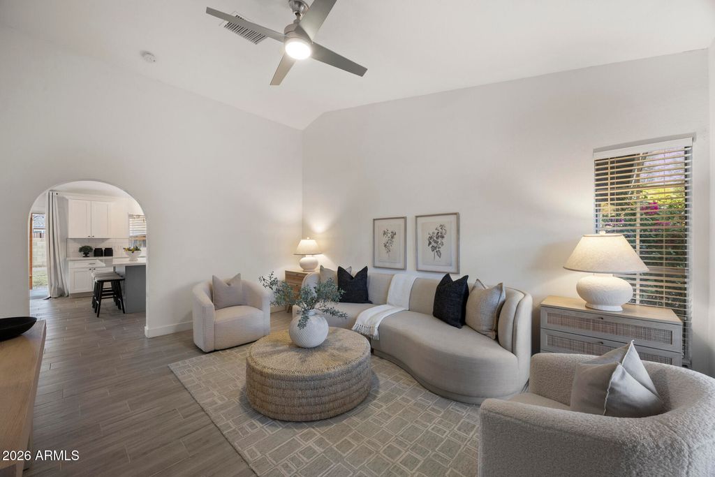928 E HOPE Street, Mesa, AZ 85203
