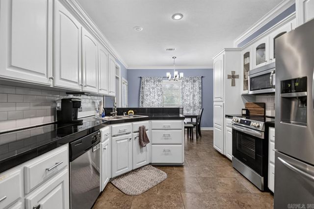 1135 MONTANA, Conway, AR 72034