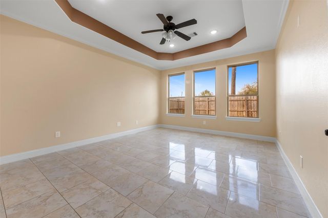 225 Kalmer St Street, Pasadena, TX 77502