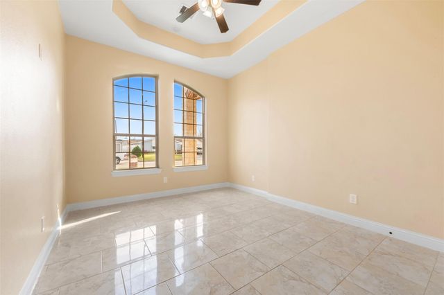 225 Kalmer St Street, Pasadena, TX 77502