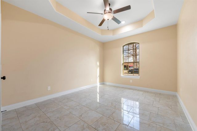 225 Kalmer St Street, Pasadena, TX 77502