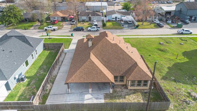 225 Kalmer St Street, Pasadena, TX 77502