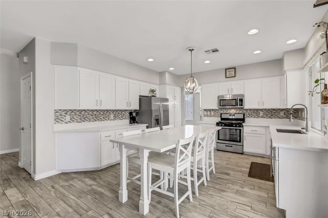 1124 Dover Glen Drive, North Las Vegas, NV 89031