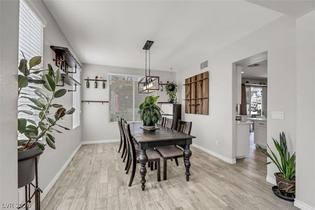 1124 Dover Glen Drive, North Las Vegas, NV 89031