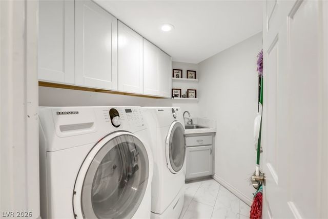 1124 Dover Glen Drive, North Las Vegas, NV 89031