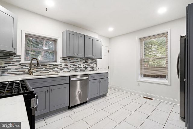 104 E PASTORIUS ST, Philadelphia, PA 19144