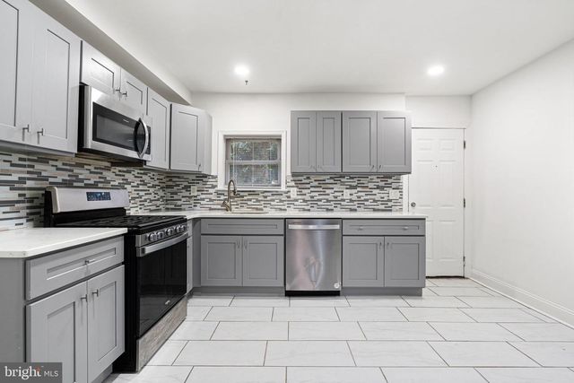 104 E PASTORIUS ST, Philadelphia, PA 19144