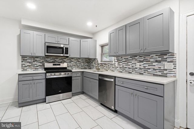 104 E PASTORIUS ST, Philadelphia, PA 19144