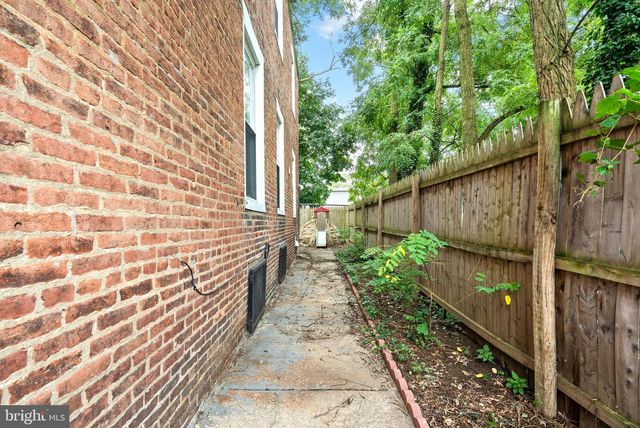 104 E PASTORIUS ST, Philadelphia, PA 19144