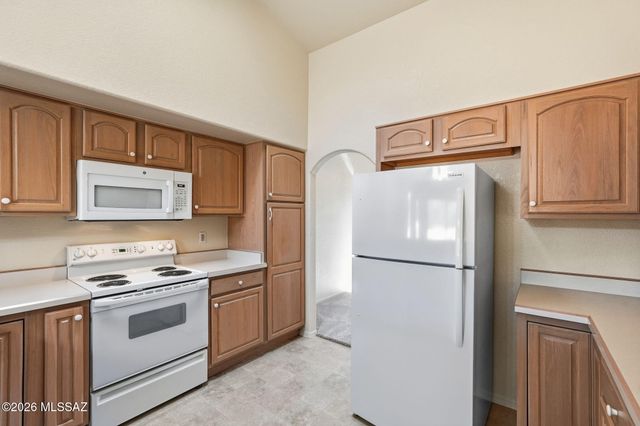 925 N Abrego Drive, Green Valley, AZ 85614