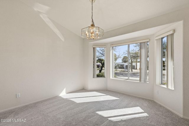 925 N Abrego Drive, Green Valley, AZ 85614