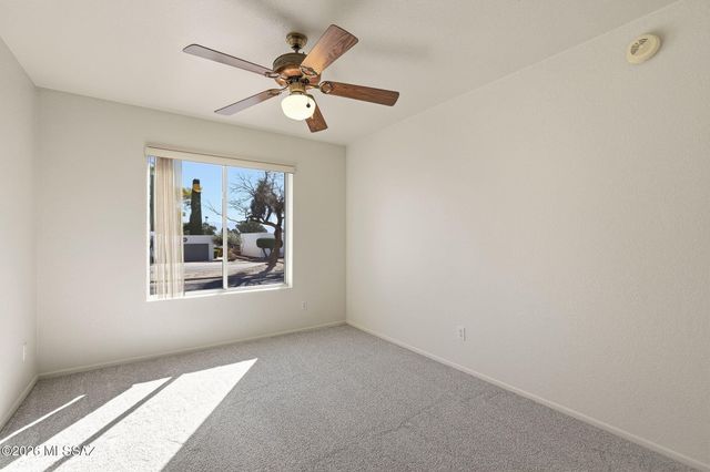 925 N Abrego Drive, Green Valley, AZ 85614