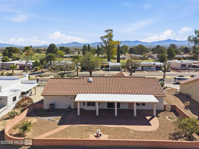 925 N Abrego Drive, Green Valley, AZ 85614